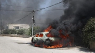 BM'den Batı Şeria'da Filistinlilere ait ev ve araçların ateşe verilmesine tepki