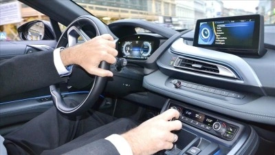 BMW, yangın riski nedeniyle d&uuml;nya &ccedil;apında y&uuml;z binlerce aracı geri &ccedil;ağıracak