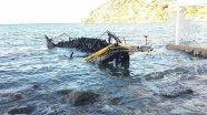 Bodrum'da yıldırımın isabet ettiği tekne yandı