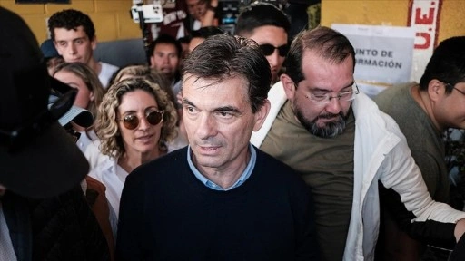 Bolivya'da seçimleri kazanan yeni Devlet Başkanı Paz yemin etti