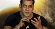 Bollywood yıldızı Salman Khan’a antilop avcılığından 5 yıl hapis cezası