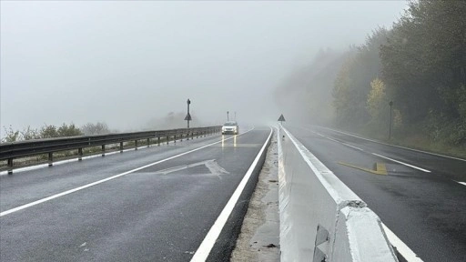 Bolu Dağı'nda sis ve sağanak etkili oluyor