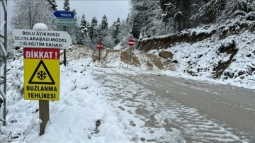Bolu-Yedigöller yolu kar ve buzlanma sebebiyle kapatıldı