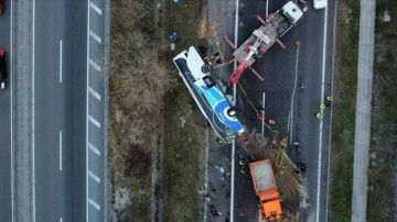 Bolu'da yolcu otobüsünün devrildiği kazada yaralanan yolculardan 28'i taburcu edildi