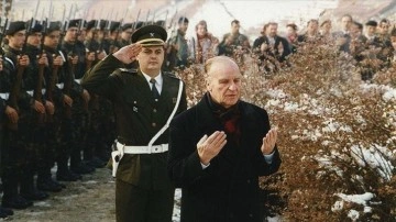 Bosna Hersek'in ilk cumhurbaşkanı Aliya İzetbegoviç'in vefatının üzerinden 19 yıl geçti