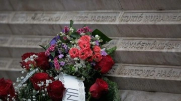 Bosna Hersek'te 28 yıl önce pazar yerinde katledilenler törenle anıldı