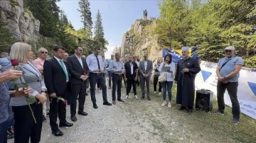 Bosna Savaşı'nda Koricanske kayalıklarında kurşuna dizilen 224 kurban törenle anıldı