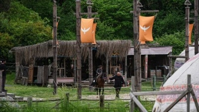 Bozdağ Film Platoları'nın yeni g&ouml;sterisi "Diriliş Ateşi" bayramda ziyaret&ccedil;ileri ağırl