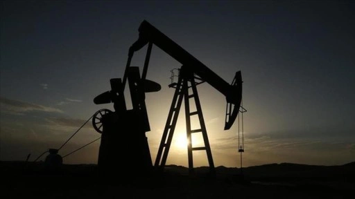 Brent petrol Ağustos 2021'den bu yana ilk kez 65 doların altına düştü