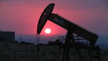 Brent petrolün varil fiyatı 83,41 dolar