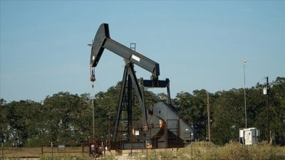 Brent petrol&uuml;n varili 102,08 dolardan işlem g&ouml;r&uuml;yor