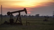 Brent petrolün varili 2002'den bu yana en düşük seviyesini gördü