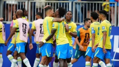 Brezilya 90+6. dakikada bulduğu golle son 16 turuna y&uuml;kseldi