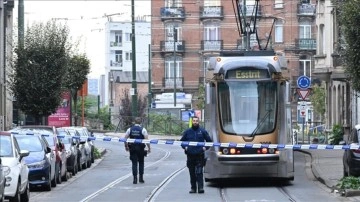Brüksel'deki saldırının vurularak yakalanan şüphelisi öldü