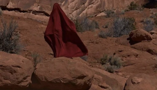 Bug&uuml;n... -Arzu Leyal yazdı-