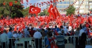 Burdur’da binlerce vatandaş darbecilere tepki gösterdi