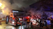 Bursa'da mobilya ve tekstil fabrikalarında çıkan yangın kontrol altına alındı