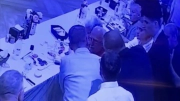 Bursa'da nefes borusuna yemek kaçan avukatı, başsavcı Heimlich manevrasıyla kurtardı