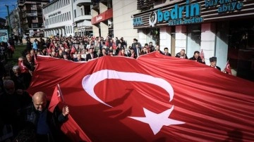Bursa'da "Teröre Lanet, Şehitlerimize ve Gazilerimize Saygı Yürüyüşü" düzenlendi