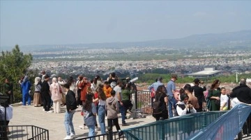 Bursa'nın tarihi ve turistik yerlerinde bayram haraketliliği yaşandı