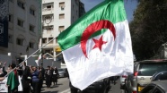 Buteflika'nın adaylığı gölgesinde Cezayir'i bekleyen muhtemel senaryolar