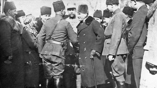 B&uuml;y&uuml;k &Ouml;nder Atat&uuml;rk, Milli M&uuml;cadele'nin kalbi Ankara'ya 106 yıl &ouml;nce adım attı