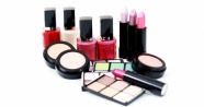 Büyüközer: 'Kozmetik ürünlere deli dana riski'
