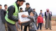 Çadır kentte kalan Suriyeli ailelere gıda yardımı