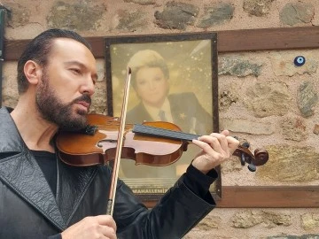 Çağdaş Suseven klibinde Zeki Müren izleri -Selçuk Aka, magazin dünyasından yazdı-