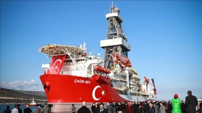 &Ccedil;ağrı Bey sondaj gemisi ilk g&ouml;rev yeri Somali'ye uğurlandı