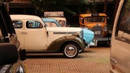 Cakarta'da nostaljik araba koleksiyonu ilgi çekiyor
