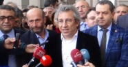 Can Dündar'ın tutukluluğuna itiraz reddedildi