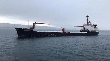 Çanakkale Boğazı'nda arızalanan Türk bayraklı gemi Kepez'e demir attı