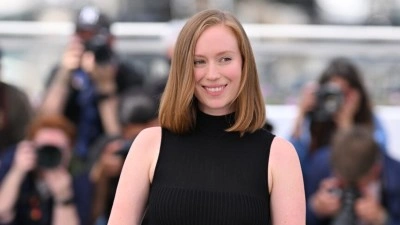Cannes Film Festivali'ne katılan ABD'li aktrist Hannah Einbinder, Filistin'e desteğini vurguladı