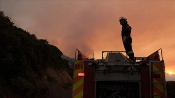 Cape Town'da yangın nedeniyle bazı yerleşim yerleri tahliye edildi