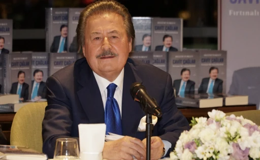Cavit Çağlar’ın Karabağ sevinci Azerbaycan Milli Kütüphanesinde