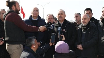 Çavuşoğlu, BM'nin Suriye'deki insani yardımları için sınır kapılarının açık olduğunu yineledi