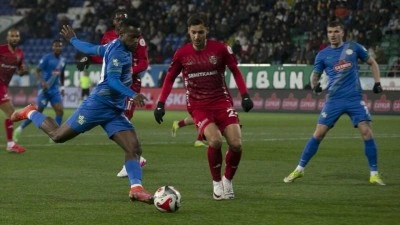 &Ccedil;aykur Rizespor, sahasında Gaziantep FK'yi 2-1 mağlup etti