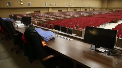 &Ccedil;ekmek&ouml;y'de &ouml;ğretmenini bı&ccedil;aklayarak &ouml;ld&uuml;ren lise &ouml;ğrencisi hakkında 126 yıla kadar hapis istem