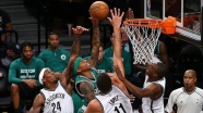 Celticsli Thomas'tan yine 40 sayılık performans