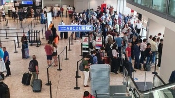 Cenevre'de havalimanı çalışanlarının greve gitmesi sonrası onlarca uçuş iptal edildi