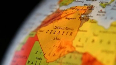 Cezayir'de se&ccedil;im sonrası g&ouml;zler yeni h&uuml;k&uuml;metin nasıl şekilleneceğine &ccedil;evrildi