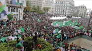 Cezayir&#039;deki eylemler, televizyonların Ramazan programlarının ana gündemi