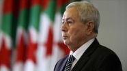 Cezayir genelkurmayı, mesajında geçici cumhurbaşkanına değinmedi
