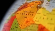 Cezayir, yeni Anayasa ile ülkedeki Fransız nüfuzunu kırmak istiyor