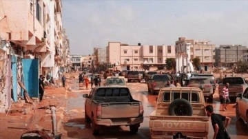 Cezayir'den sel felaketi yaşanan Libya'ya hava köprüsü