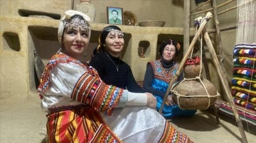 Cezayir'in 'Azra' köyü, Amazig yeni yılında kültürel mirasını yaşatmayı sürdürüyor