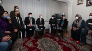 CHP Genel Başkanı Kılıçdaroğlu, İzmir&#39;deki selde hayatını kaybedenlerin ailelerini ziyaret etti