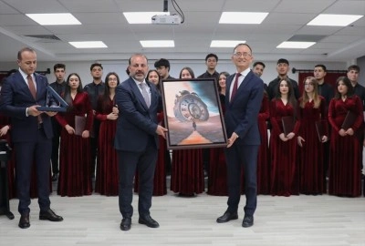 &Ccedil;in Halk Cumhuriyeti Ankara B&uuml;y&uuml;kel&ccedil;isi Jiang Xuebin, Van'da ziyaretlerde bulundu