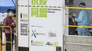 Çin'de son 24 saatte 1335, Hong Kong'da 10 bin 405 Kovid-19 vakası tespit edildi